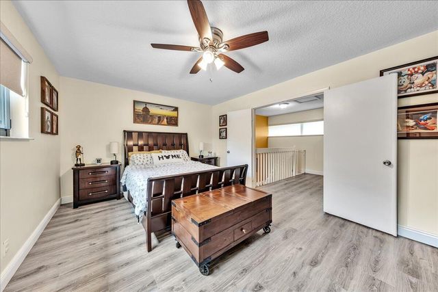 8715 Cleary Boulevard, Plantation, FL 33324