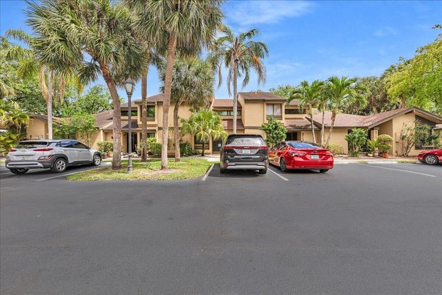 8715 Cleary Boulevard, Plantation, FL 33324