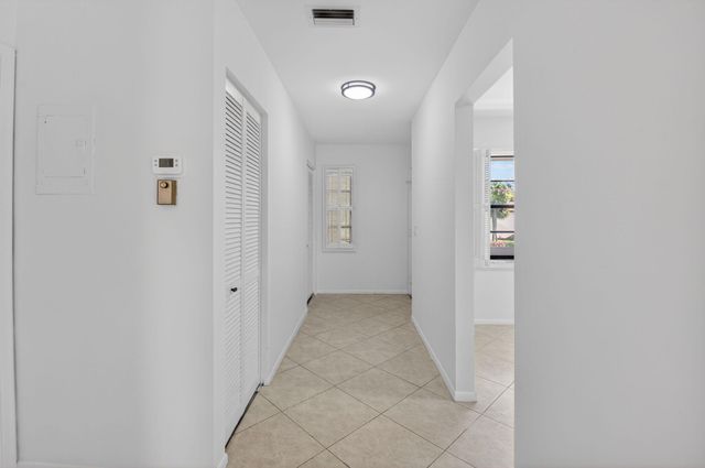 21691 Cypress Road 16b, Boca Raton, FL 33433