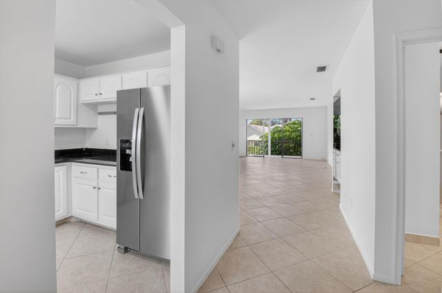 21691 Cypress Road 16b, Boca Raton, FL 33433