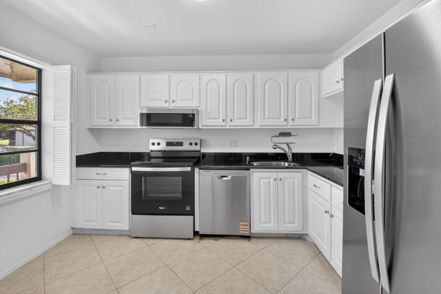 21691 Cypress Road 16b, Boca Raton, FL 33433