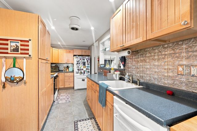 58 Cape Cod Avenue, Plymouth, MA 02360
