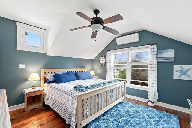 58 Cape Cod Avenue, Plymouth, MA 02360