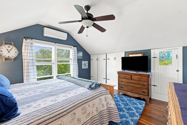 58 Cape Cod Avenue, Plymouth, MA 02360