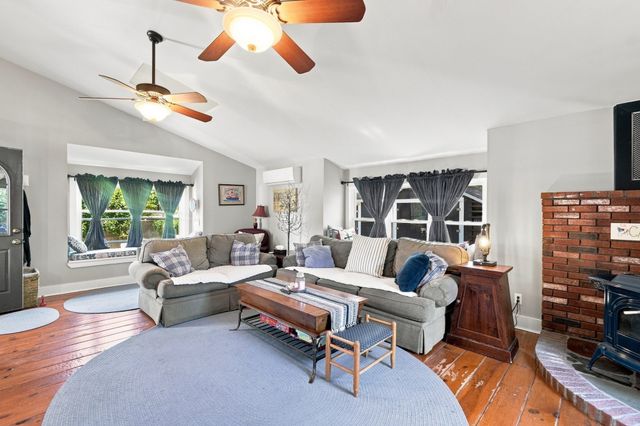 58 Cape Cod Avenue, Plymouth, MA 02360
