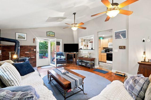 58 Cape Cod Avenue, Plymouth, MA 02360