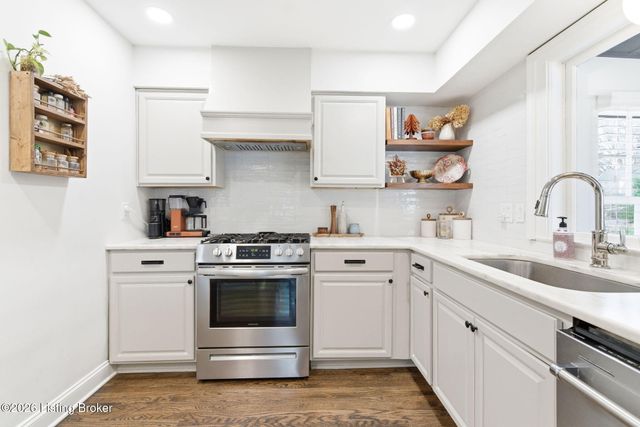 501 Brookview Rd, Louisville, KY 40207