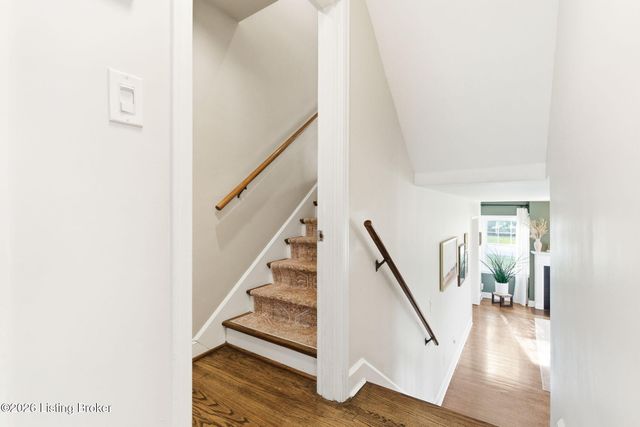 501 Brookview Rd, Louisville, KY 40207