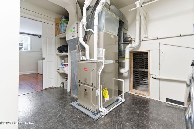 501 Brookview Rd, Louisville, KY 40207