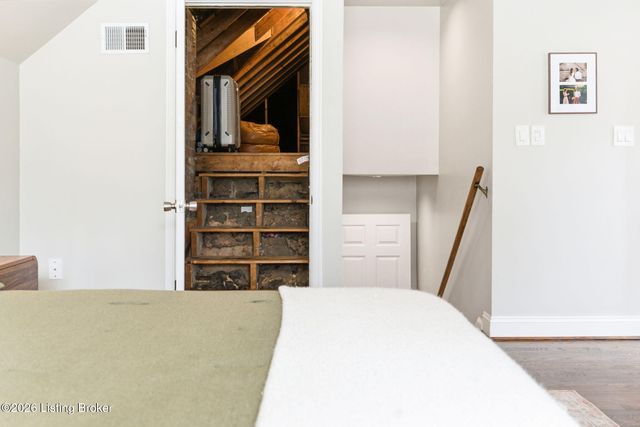 501 Brookview Rd, Louisville, KY 40207