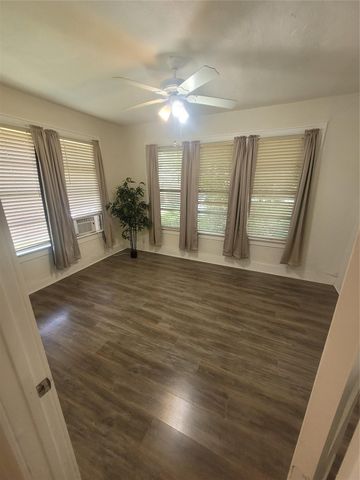 1415 Lombardy Street A, Houston, TX 77023