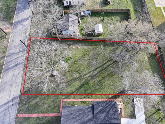 806 North Washington Avenue, Bryan, TX 77803