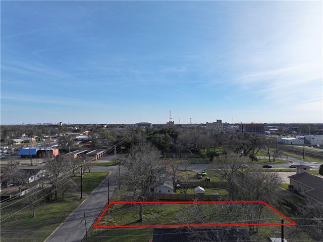 806 North Washington Avenue, Bryan, TX 77803