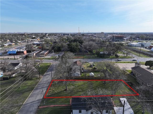 806 North Washington Avenue, Bryan, TX 77803