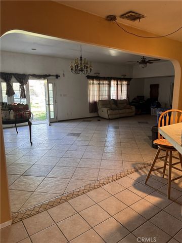 6085 Bain, Jurupa Valley, CA 91752