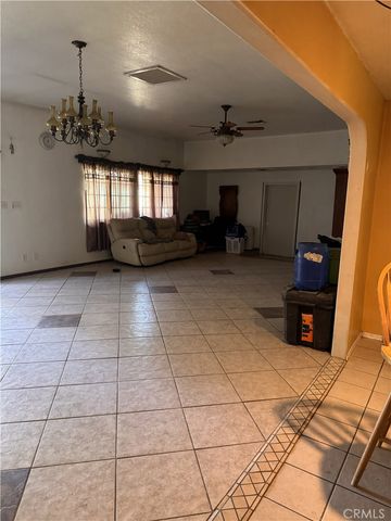 6085 Bain, Jurupa Valley, CA 91752