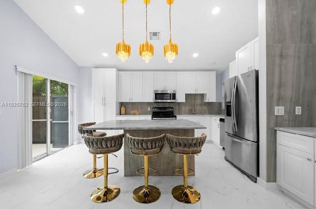 2002 Lake Breeze Ct, Wellington, FL 33414