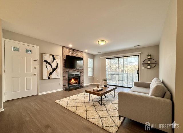 263 Crosspointe Drive, East Brunswick, NJ 08816