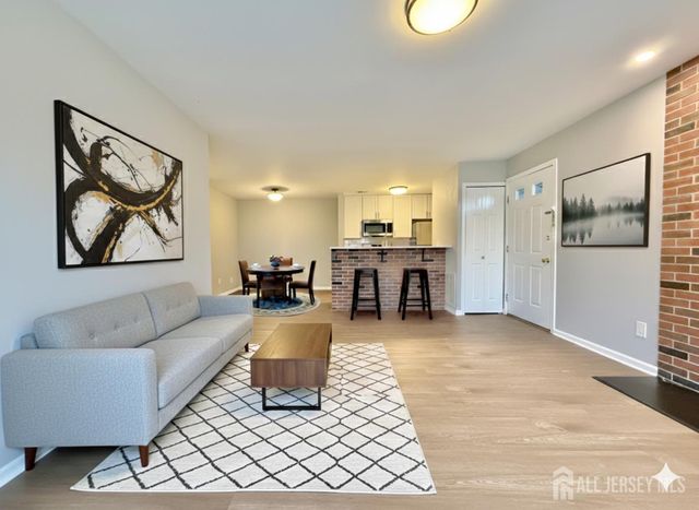 263 Crosspointe Drive, East Brunswick, NJ 08816