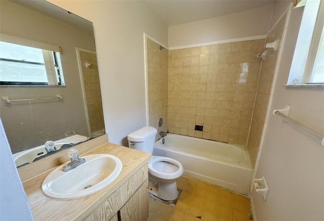 762 KINGS COVE COURT, Orlando, FL 32807