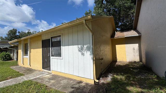 762 KINGS COVE COURT, Orlando, FL 32807