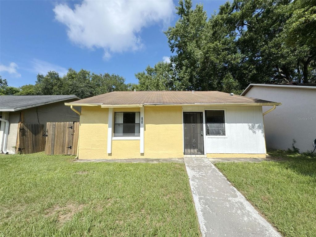 762 KINGS COVE COURT, Orlando, FL 32807