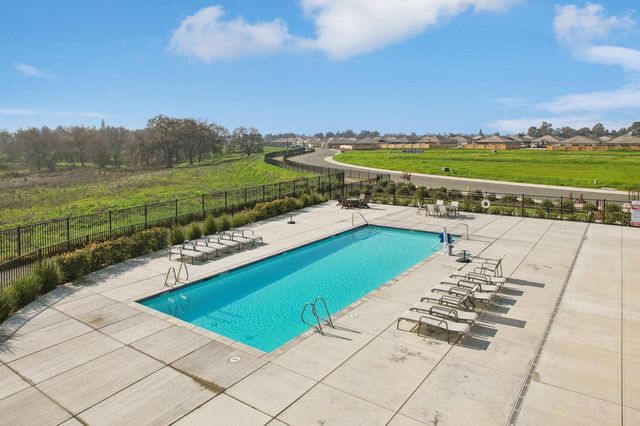 1124 Palmer Rd, Galt, CA 95632