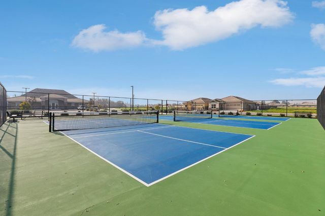 1124 Palmer Rd, Galt, CA 95632