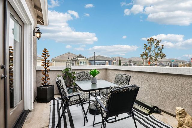 1124 Palmer Rd, Galt, CA 95632