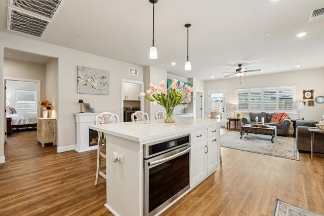 1124 Palmer Rd, Galt, CA 95632