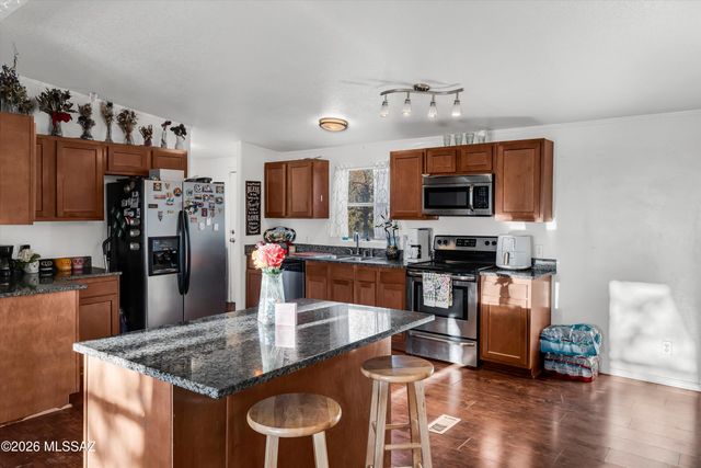 7731 N Steele Drive, Tucson, AZ 85743