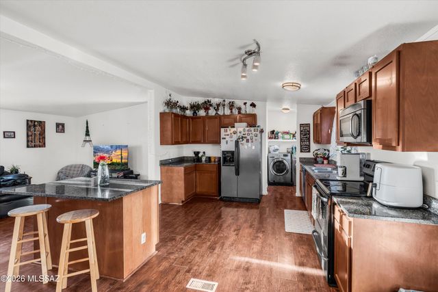 7731 N Steele Drive, Tucson, AZ 85743