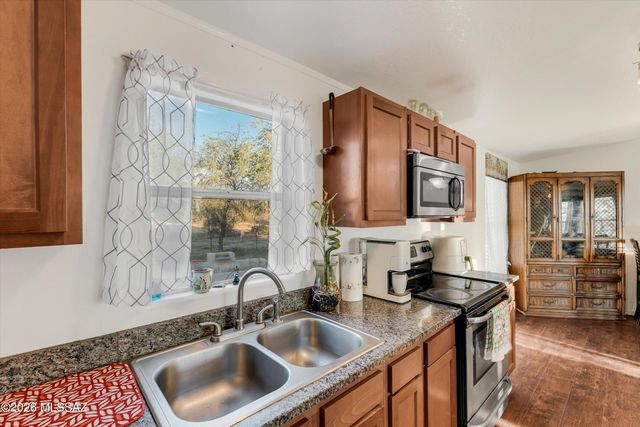 7731 N Steele Drive, Tucson, AZ 85743