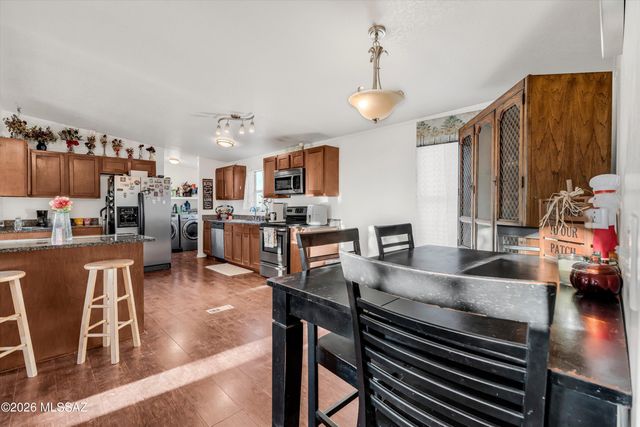 7731 N Steele Drive, Tucson, AZ 85743