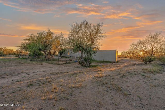 7731 N Steele Drive, Tucson, AZ 85743