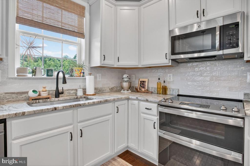 Image 15 of property listing at 3135 LEOLA HELEN WAY, Huntingtown, MD 20639