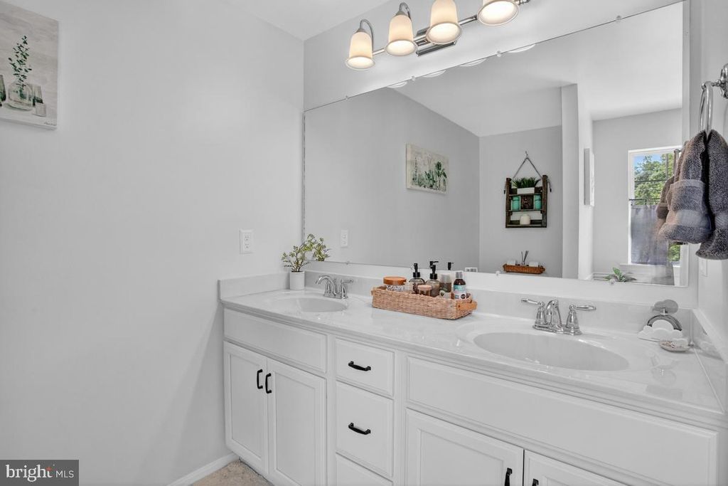 Image 30 of property listing at 3135 LEOLA HELEN WAY, Huntingtown, MD 20639