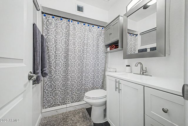 2203 W EL Moro Avenue, Mesa, AZ 85202