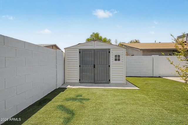 2203 W EL Moro Avenue, Mesa, AZ 85202