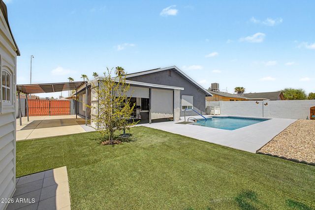 2203 W EL Moro Avenue, Mesa, AZ 85202