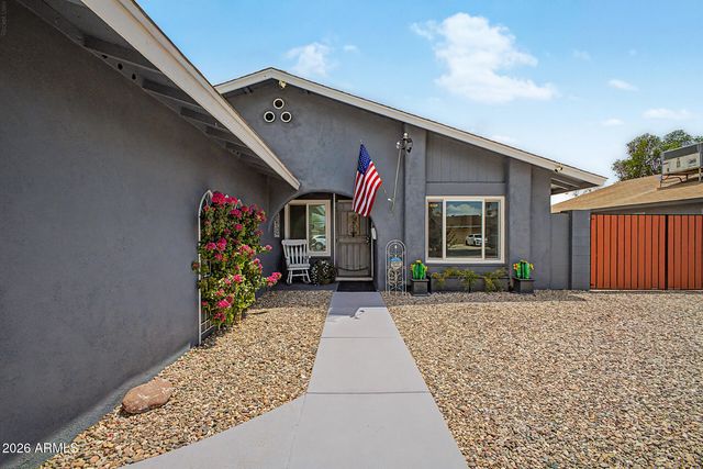 2203 W EL Moro Avenue, Mesa, AZ 85202