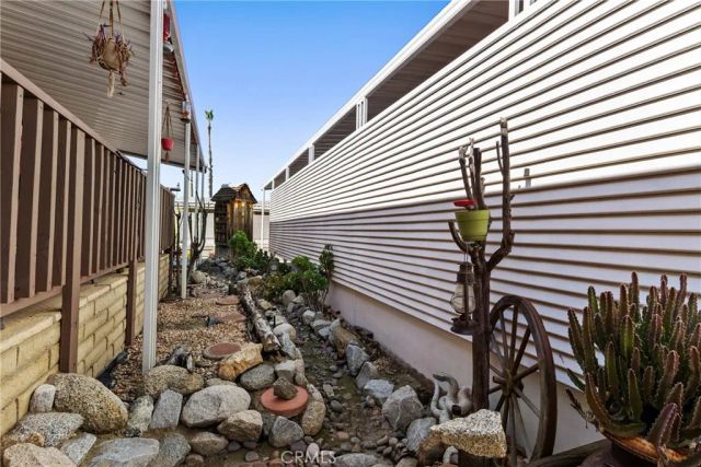 881 N Lake 280, Hemet, CA 92544