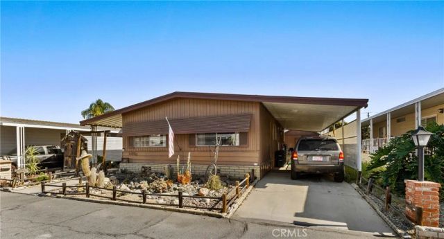 881 N Lake 280, Hemet, CA 92544