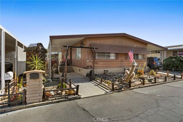 881 N Lake 280, Hemet, CA 92544