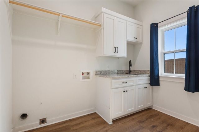 800 Forward Pass Drive, Hewitt, TX 76643