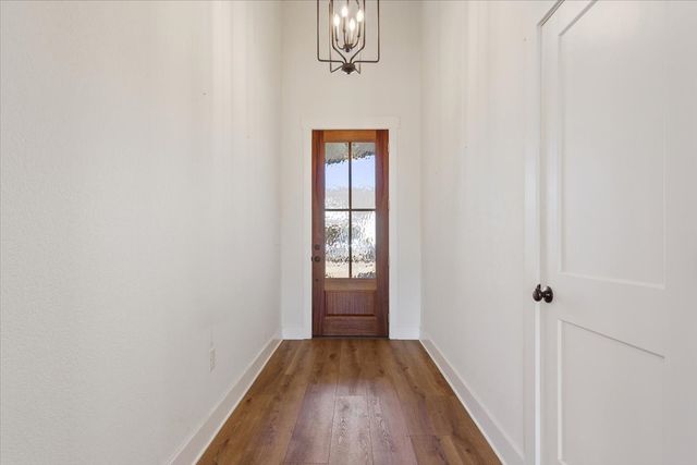 800 Forward Pass Drive, Hewitt, TX 76643