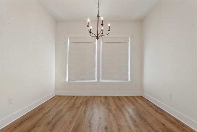 800 Forward Pass Drive, Hewitt, TX 76643