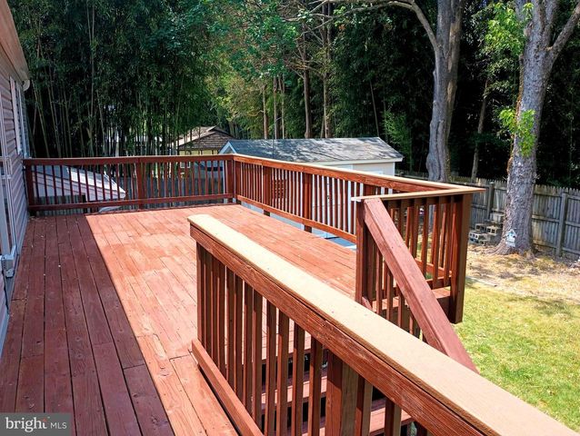 7100 OLD CHAPEL DR, Bowie, MD 20715