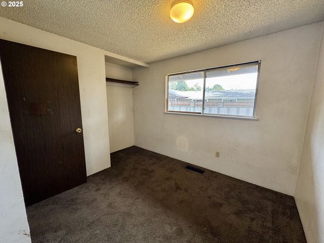 904 Se 205TH Dr, Gresham, OR 97030