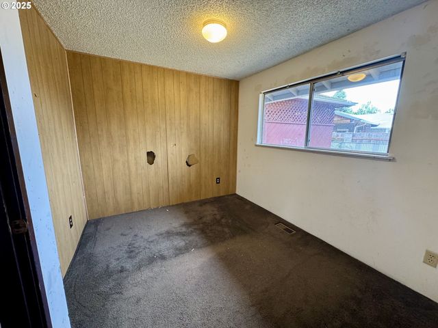 904 Se 205TH Dr, Gresham, OR 97030